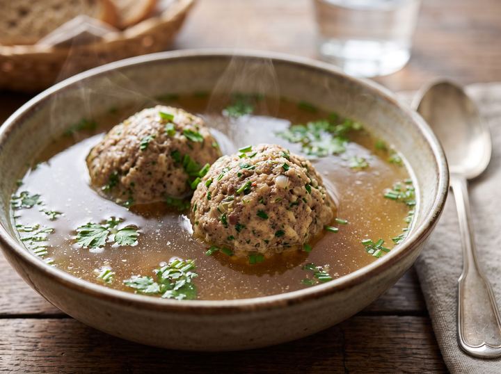 Leberknödelsuppe