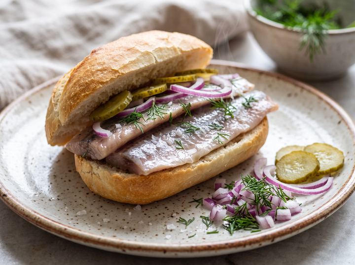 Matjesbrötchen